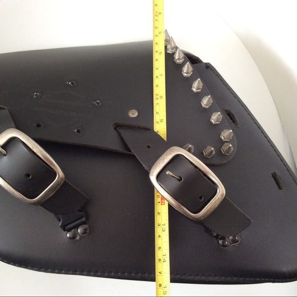 Harley Davidson motorcycle leather saddlebag - Picture 8 of 15